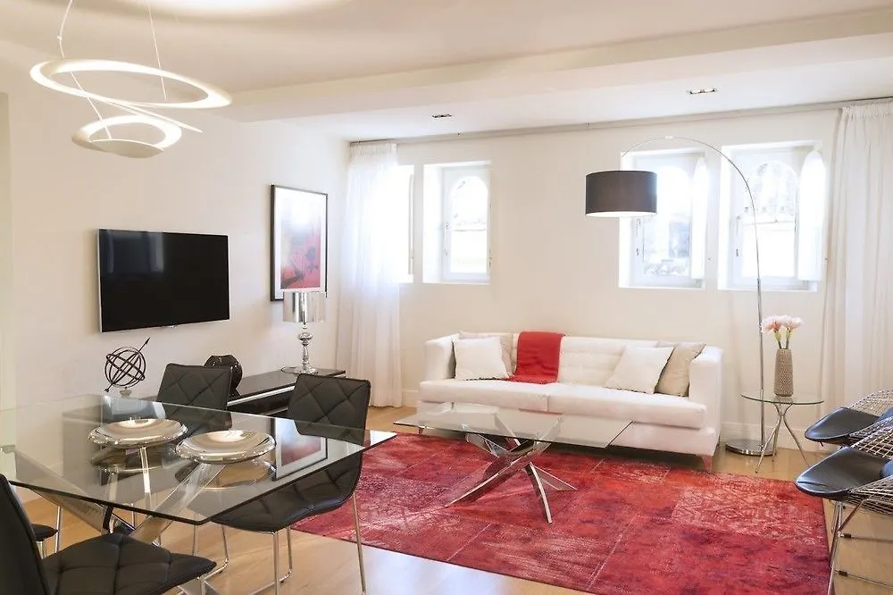 Living4Malaga Apartments Hotel